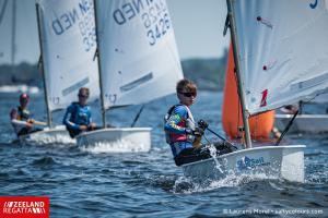 ZR2023 zat ©LaurensMorel LMB9150 w