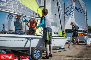 ZR2023 zat ©LaurensMorel LMC2305 w