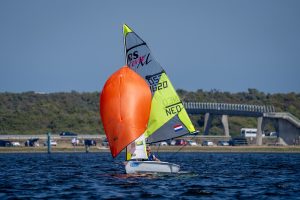 MAT05053